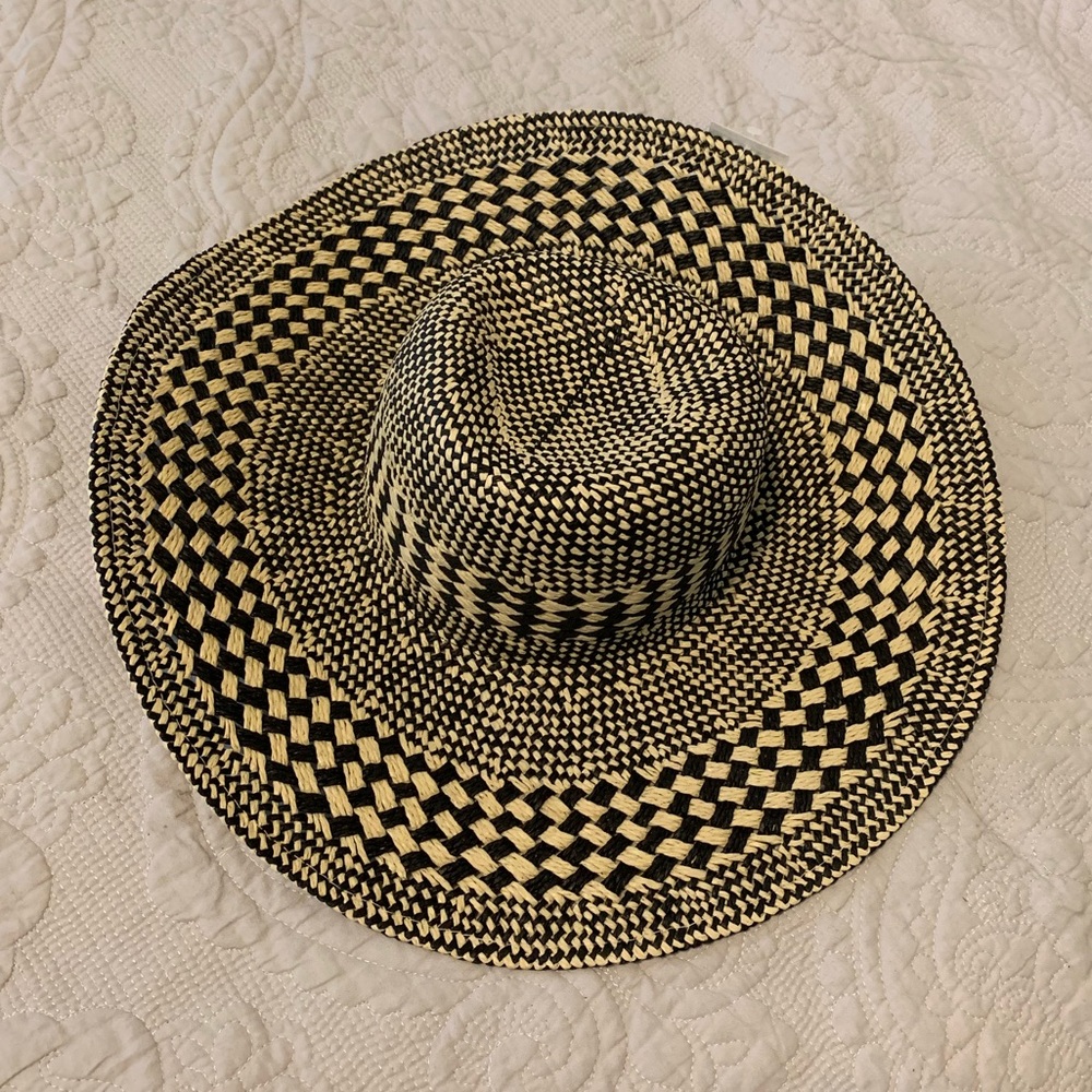 Black/Tan Sun Hat